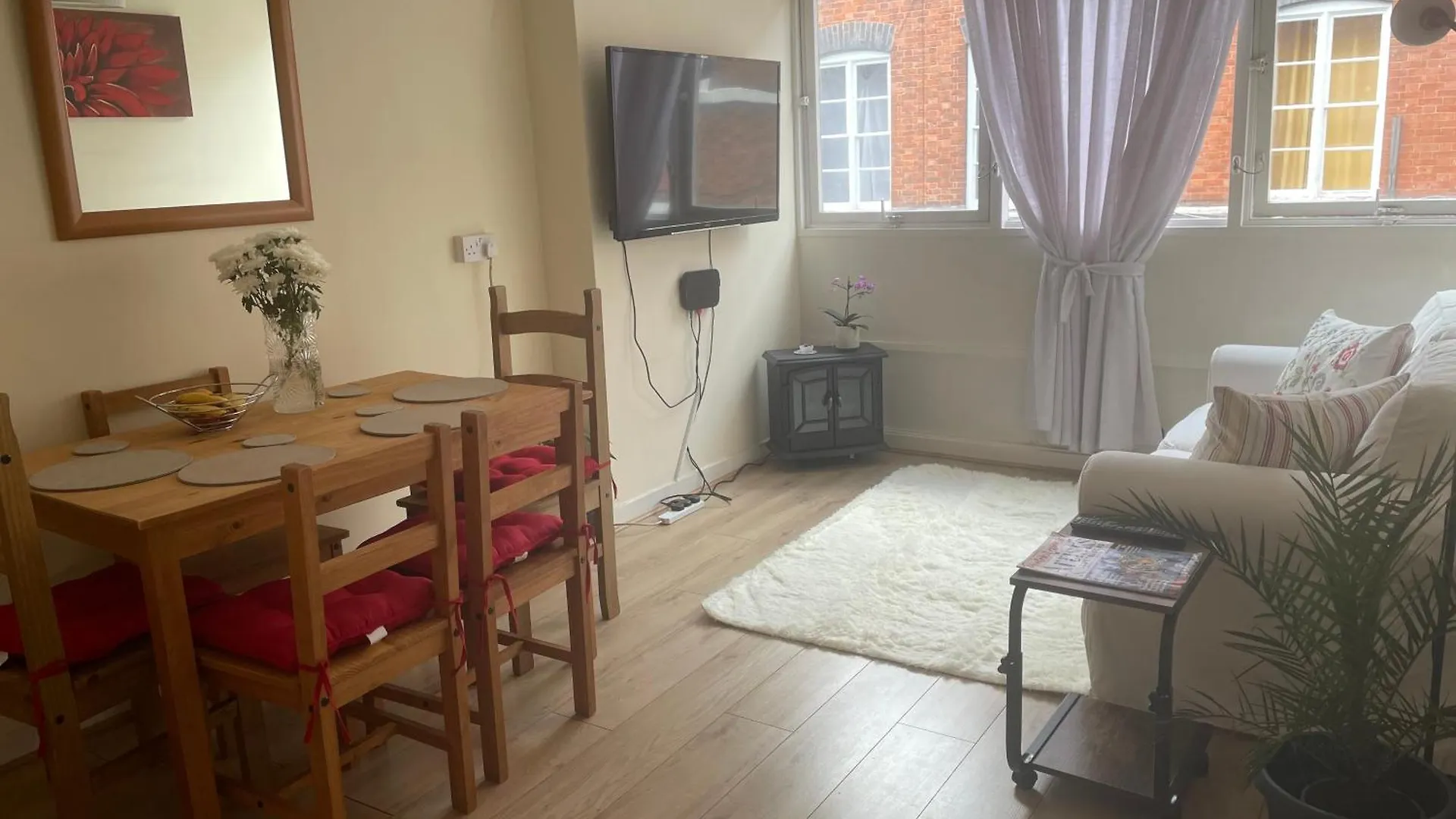 Jeans Place Watergate St Rows Near Racecourse Chester Bed & Breakfast
